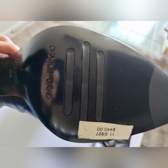 Brand New knee high black leather Charles David boots - Picture 13 of 14